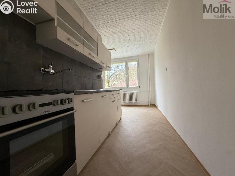 Rent apartment 2+1 Bílina, Sídliště Za Chlumem č. 2