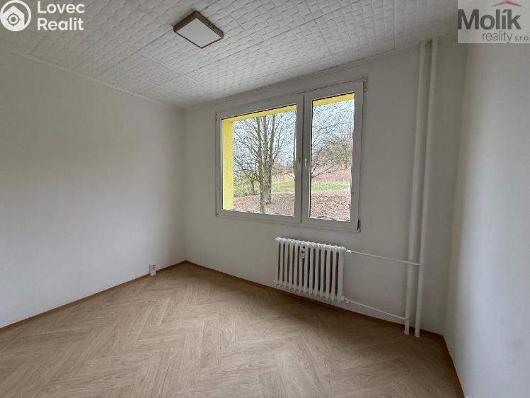 Rent apartment 2+1 Bílina, Sídliště Za Chlumem č. 5