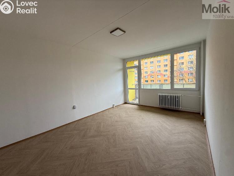 Rent apartment 2+1 Bílina, Sídliště Za Chlumem č. 6