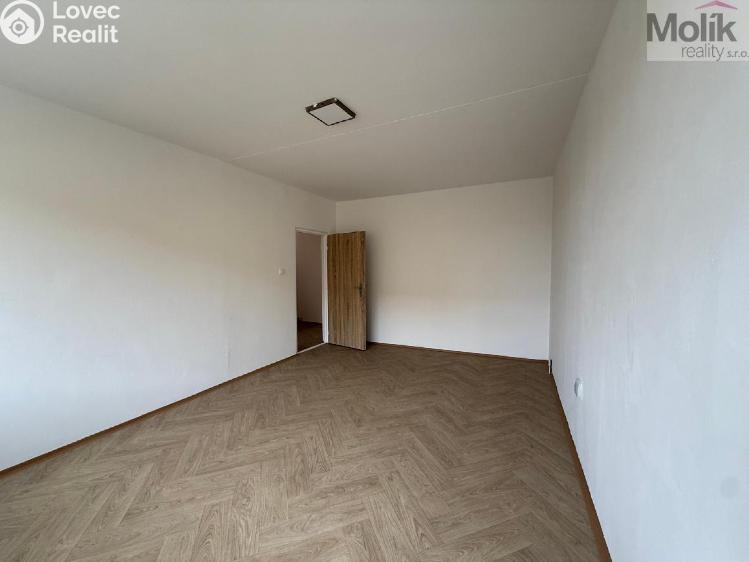 Rent apartment 2+1 Bílina, Sídliště Za Chlumem č. 7