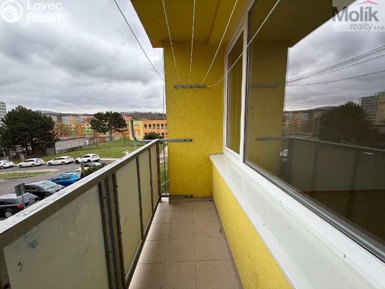 Rent apartment 2+1 Bílina, Sídliště Za Chlumem č. 8