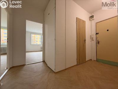 Оренда квартири 2+1 Bílina, Sídliště Za Chlumem č. 9