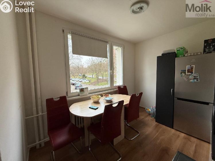 Rent apartment 3+1 Bílina, Sídliště Za Chlumem č. 3