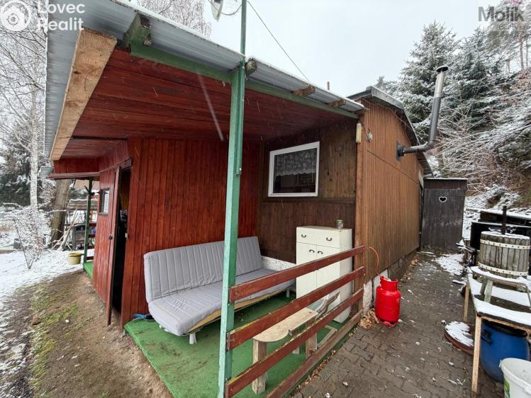 Sale hut Klášterec nad Ohří, Mariánské údolí č. 12