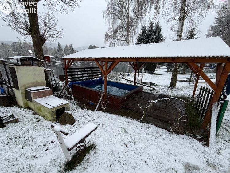 Sale hut Klášterec nad Ohří, Mariánské údolí č. 15