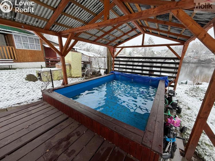 Sale hut Klášterec nad Ohří, Mariánské údolí č. 19