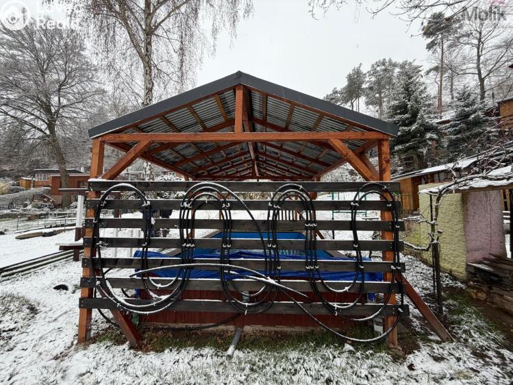 Sale hut Klášterec nad Ohří, Mariánské údolí č. 21