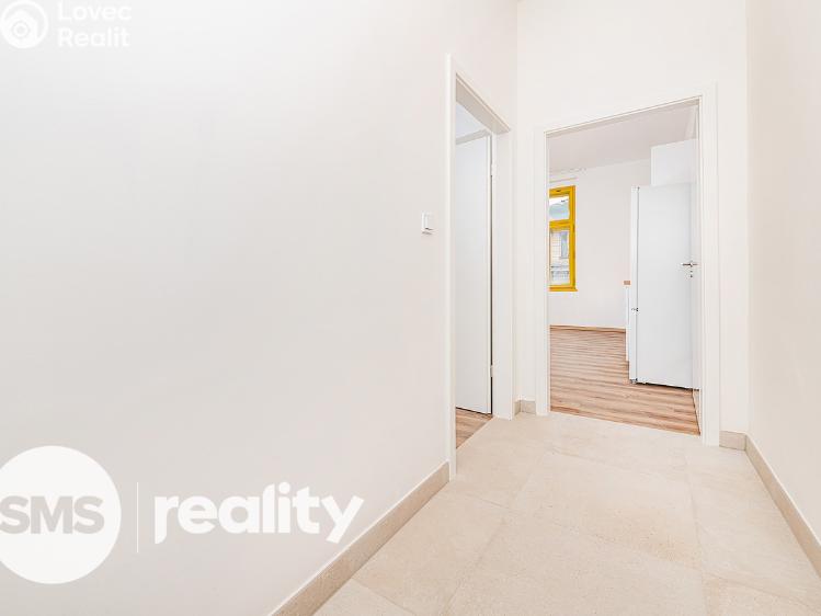 Pronájem bytu 2+KK Praha, Tomáškova 870/2 č. 7