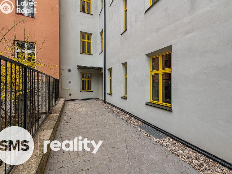 Pronájem bytu 2+KK Praha, Tomáškova 870/2 č. 16