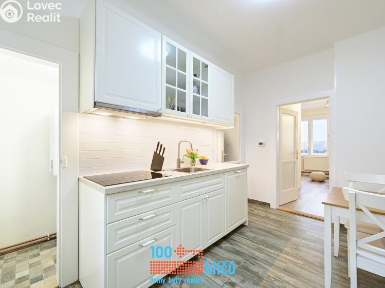 Sale apartment 2+1 Praha, Podhorská č. 9