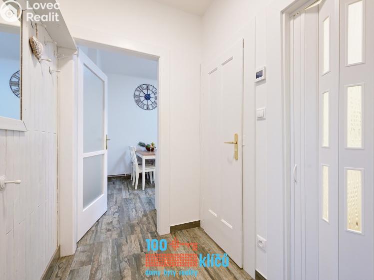 Sale apartment 2+1 Praha, Podhorská č. 12