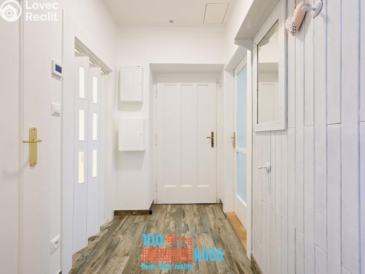 Sale apartment 2+1 Praha, Podhorská č. 13