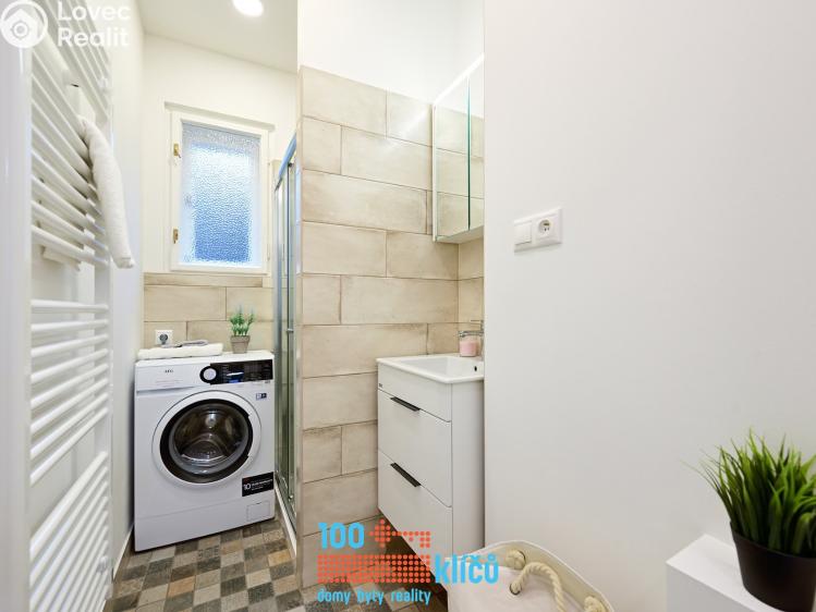 Sale apartment 2+1 Praha, Podhorská č. 14