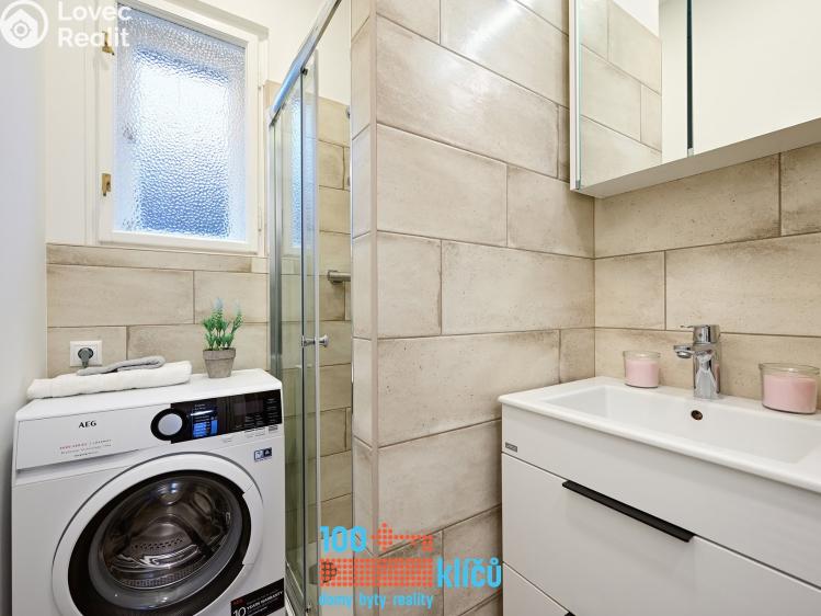 Sale apartment 2+1 Praha, Podhorská č. 16