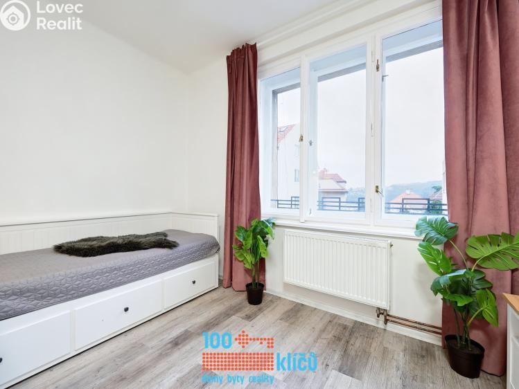 Sale apartment 2+1 Praha, Podhorská č. 19