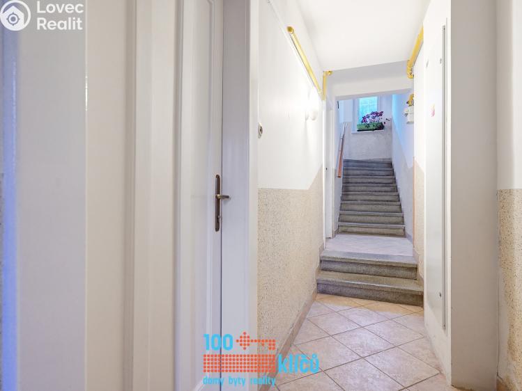 Sale apartment 2+1 Praha, Podhorská č. 23