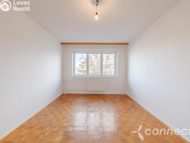 Rent apartment 3+1 Zlín, Hluboká č. 1