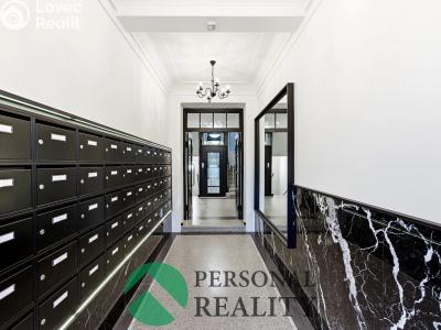 Sale apartment 2+KK Praha, Jeseniova č. 4