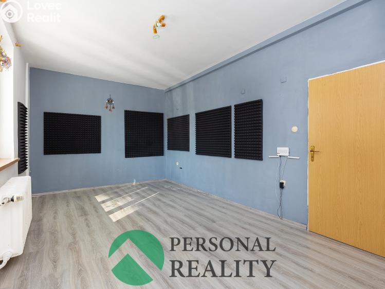 Rent apartment 3+1 Pardubice, Benešovo náměstí č. 21