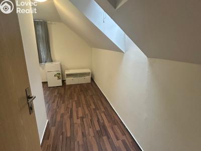 Pronájem bytu 1+KK Neratovice, Hlavní č. 6