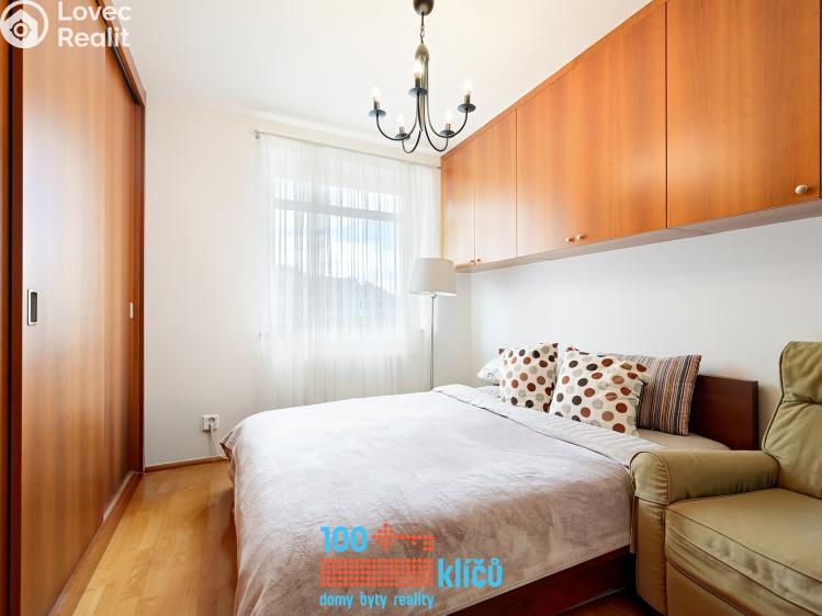 Pronájem bytu 2+1 Praha, Nepilova 903/3 č. 7