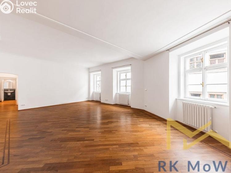 Pronájem bytu 4+1 Praha, Vlašská 361/5 č. 2