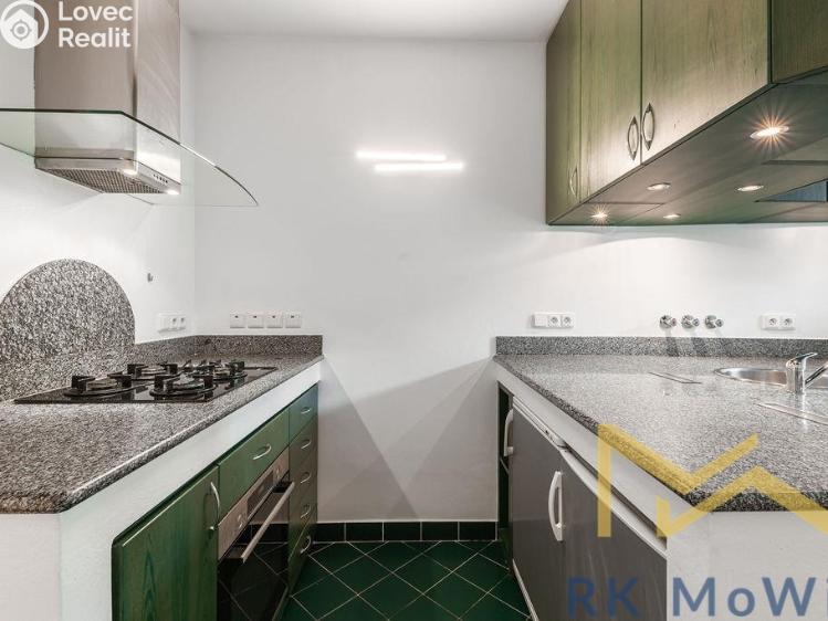 Pronájem bytu 4+1 Praha, Vlašská 361/5 č. 8