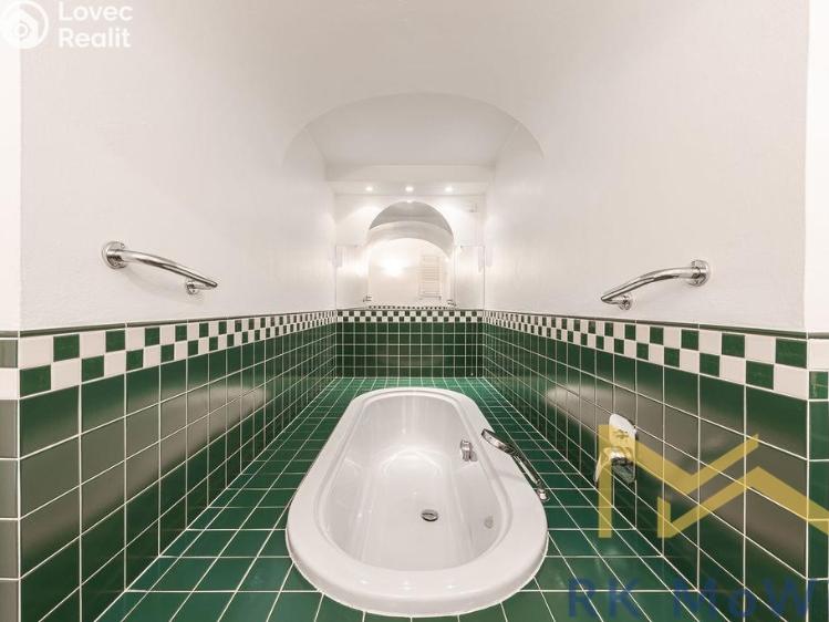 Pronájem bytu 4+1 Praha, Vlašská 361/5 č. 9