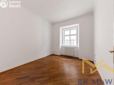 Pronájem bytu 4+1 Praha, Vlašská č. 4