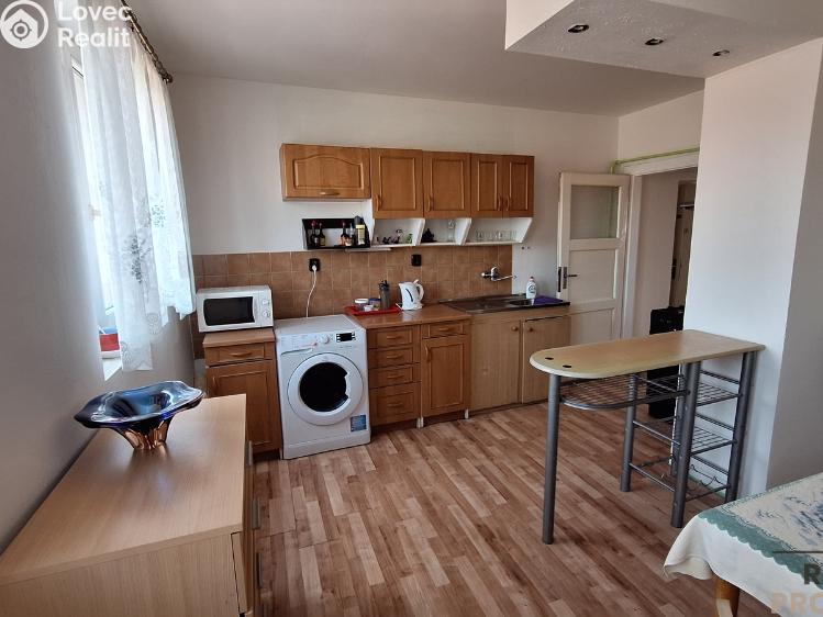 Продажа многоквартирного дома Trmice, U Mlýnského potoka č. 28