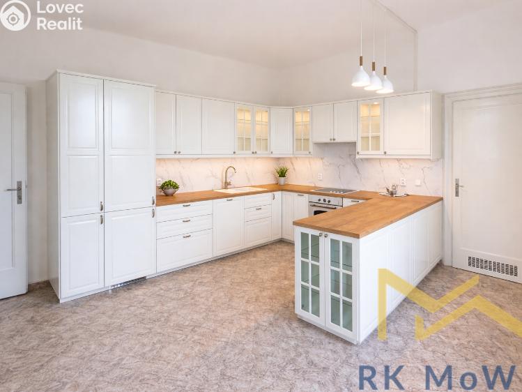 Pronájem bytu 6 a více Praha, Slunná č. 1