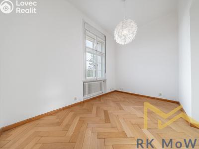 Pronájem bytu 6 a více Praha, Slunná č. 4