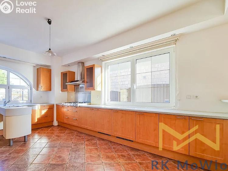 Rent villa Praha, Ke strži č. 1