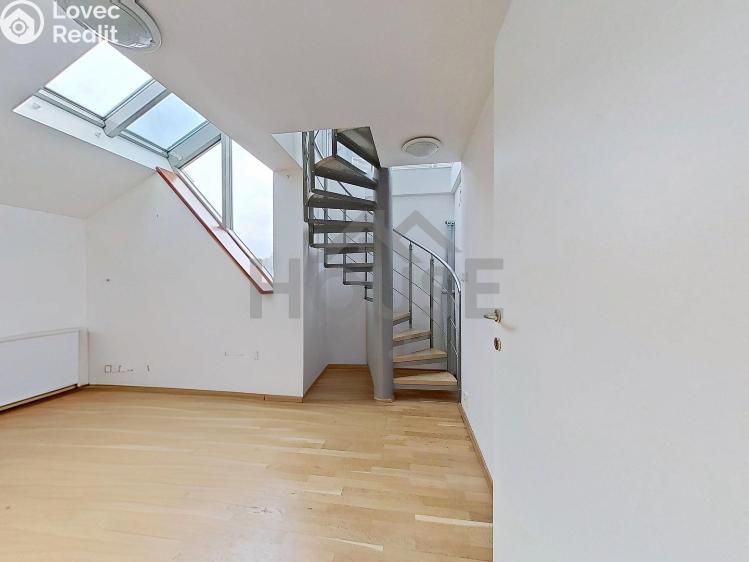 Sale apartment 5+1 Praha, Paťanka č. 16