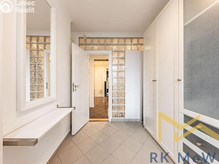 Rent apartment 5+1 Praha, Dřevná č. 11