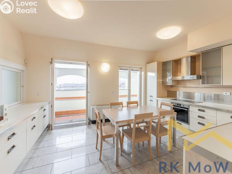 Аренда квартиры 5+1 Praha, Újezd č. 1