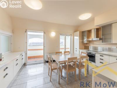 Rent apartment 5+1 Praha, Újezd č. 1