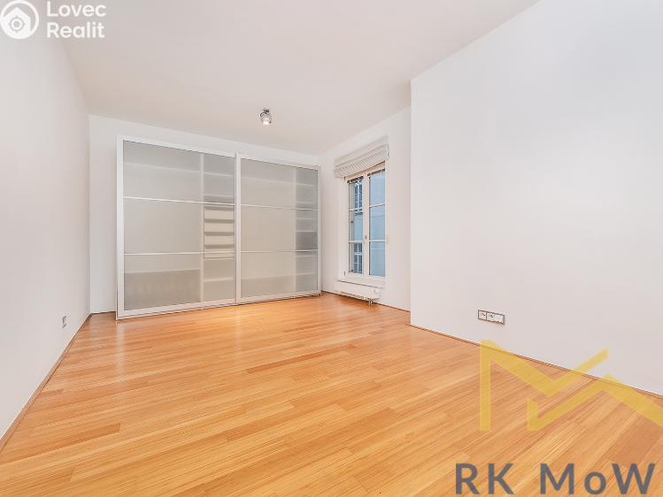 Pronájem bytu 4+KK Praha, Senovážné náměstí č. 8