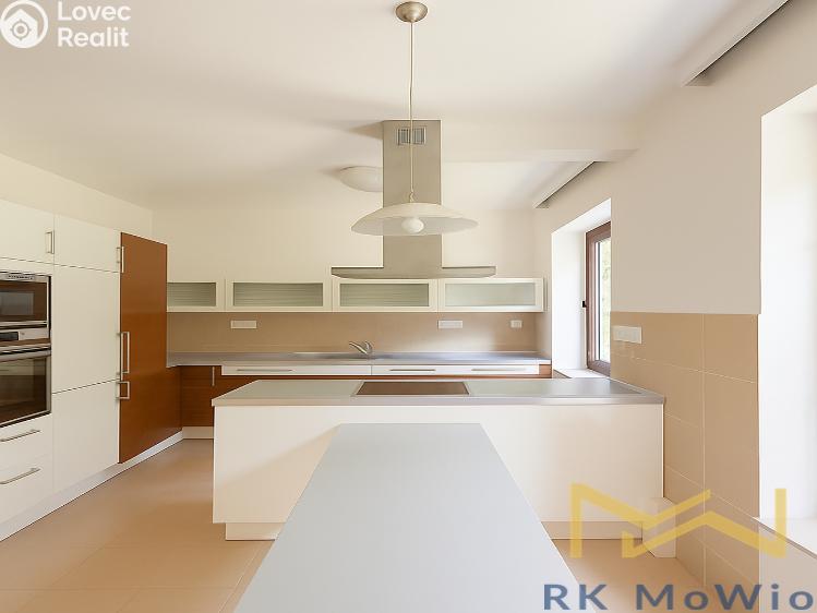 Rent family house Praha, Ke hrádku č. 1