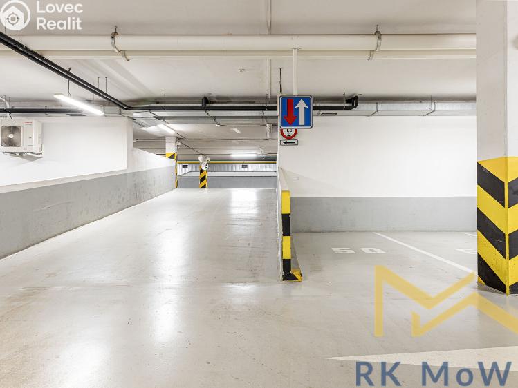 Pronájem garážového stání Praha, Italská č. 5