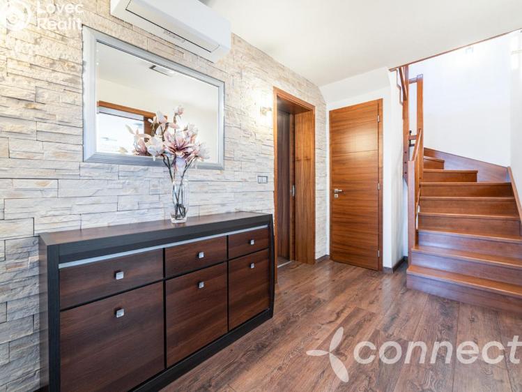 Prodej rodinného domu Jesenice, Karafiátová 424 č. 6