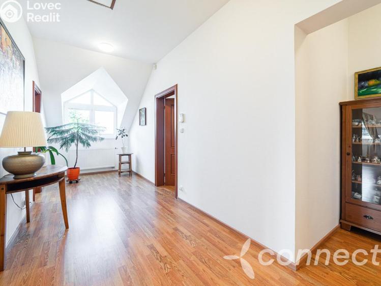 Prodej rodinného domu Jesenice, Karafiátová 424 č. 11