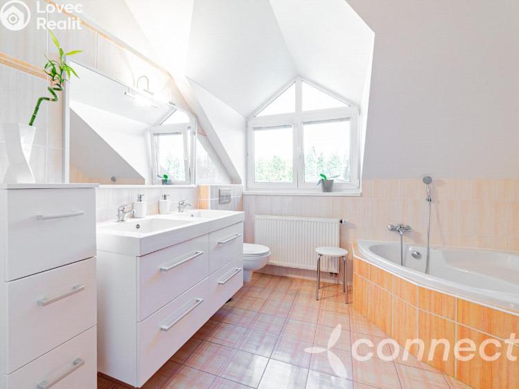 Prodej rodinného domu Jesenice, Karafiátová 424 č. 17