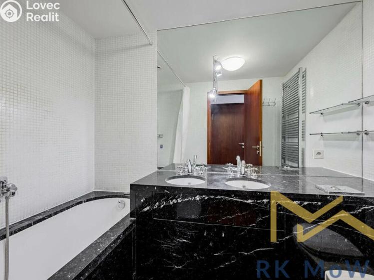 Pronájem bytu 3+KK Praha, Pod kaštany č. 2