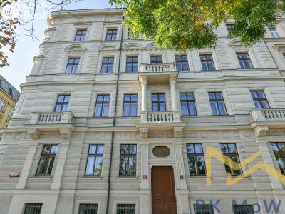 Rent apartment 3+KK Praha, Janáčkovo nábřeží č. 5