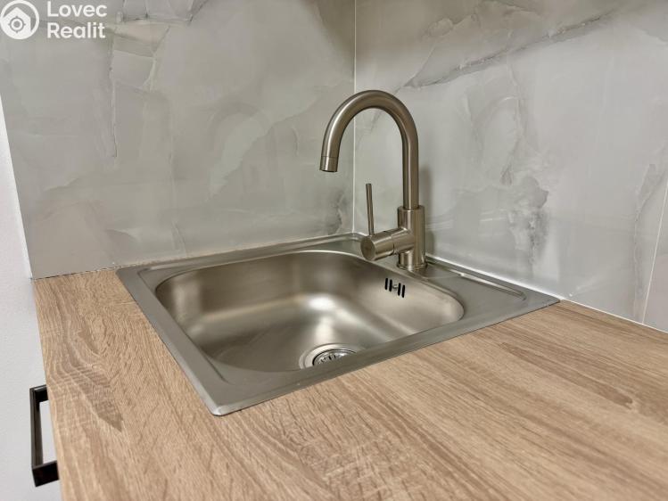 Продаж квартири 1+1 Praha, Hartigova 1185/102 č. 4