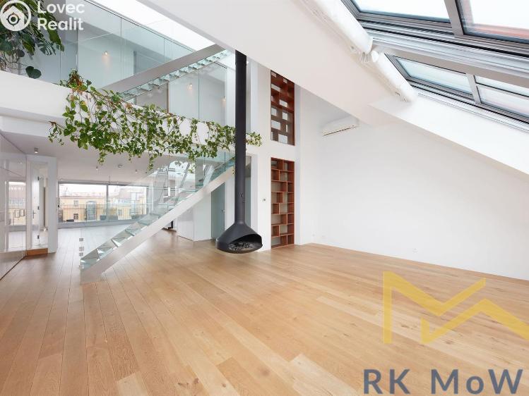 Pronájem bytu 4+KK Praha, Laubova č. 10