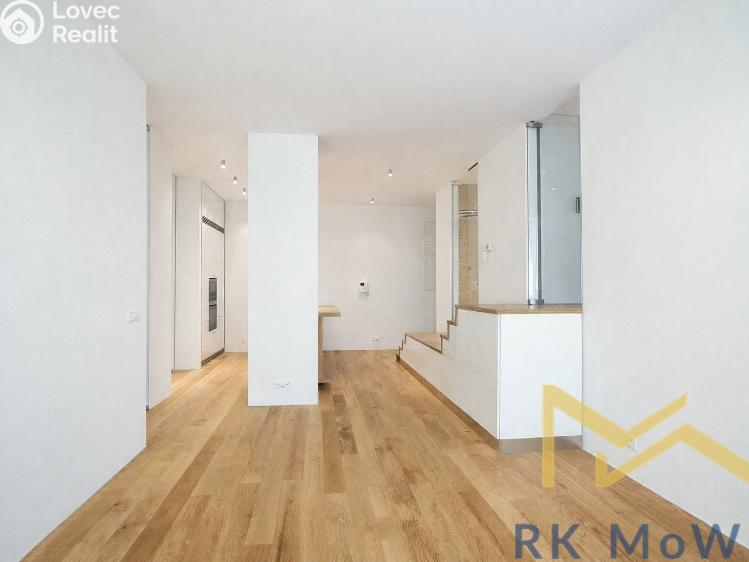 Pronájem bytu 3+KK Praha, Laubova č. 1