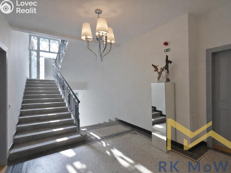 Pronájem bytu 3+KK Praha, Laubova č. 10