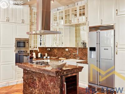 Pronájem bytu 4+KK Praha, Na hrobci č. 1